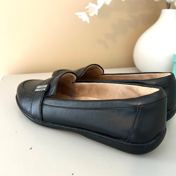 NWOB NATURALIZER  SOUL Kentley Flat Loafer Black Leather Size 7.5Wide - Picture 10 of 13